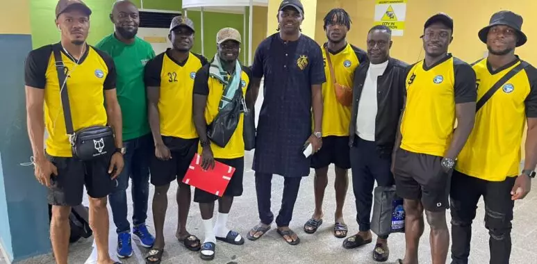 Enyimba receives a warm welcome from Kanu upon their return to Nigeria from CAF Champions League