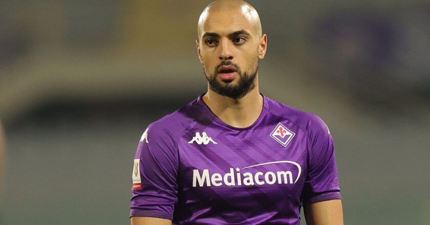 EPL: Fiorentina Sets Deadline for Man Utd to Complete Amrabat’s Transfer