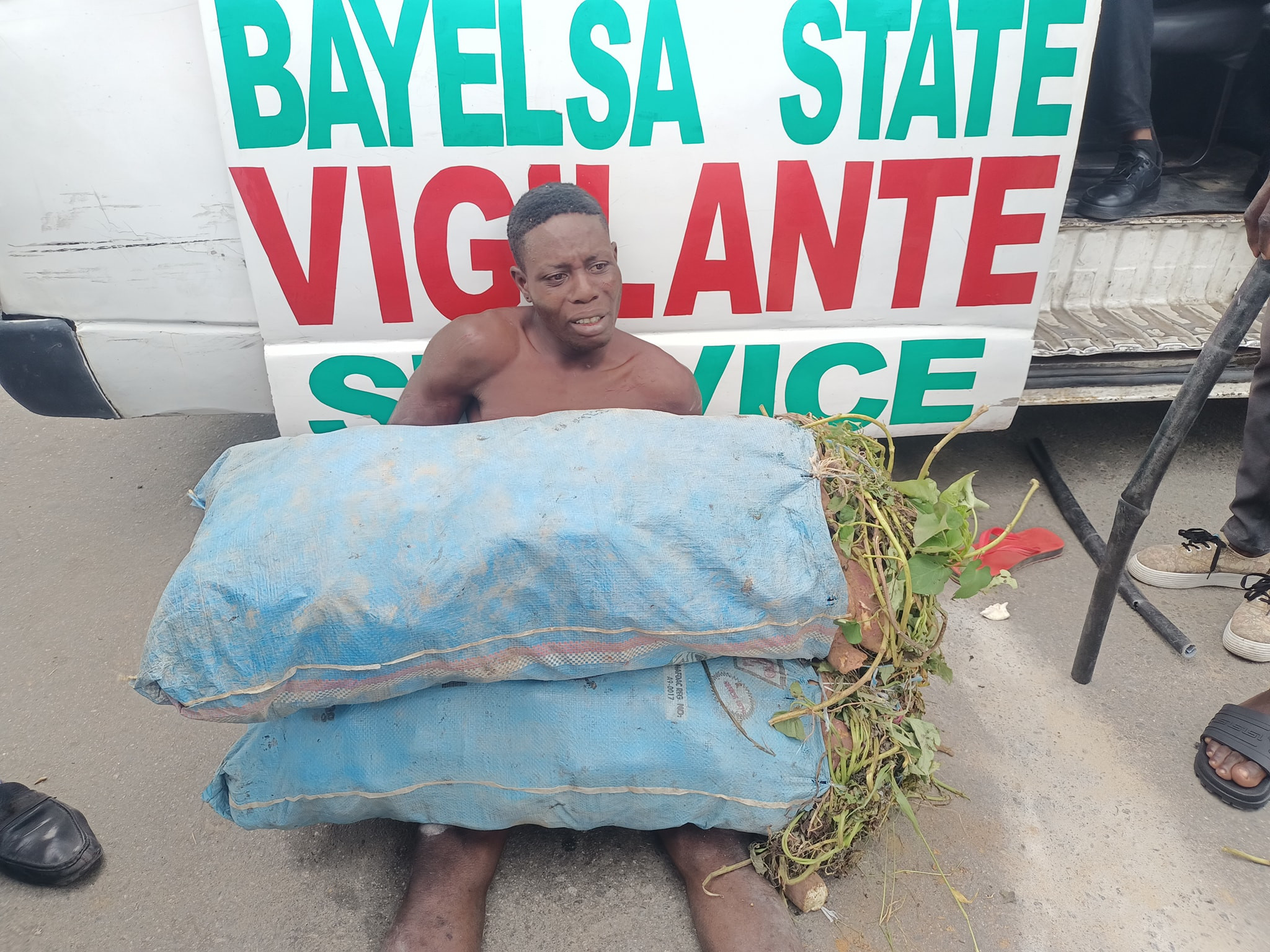 Bayelsa vigilantes nab notorious thief who specialises in stealing farm produce 