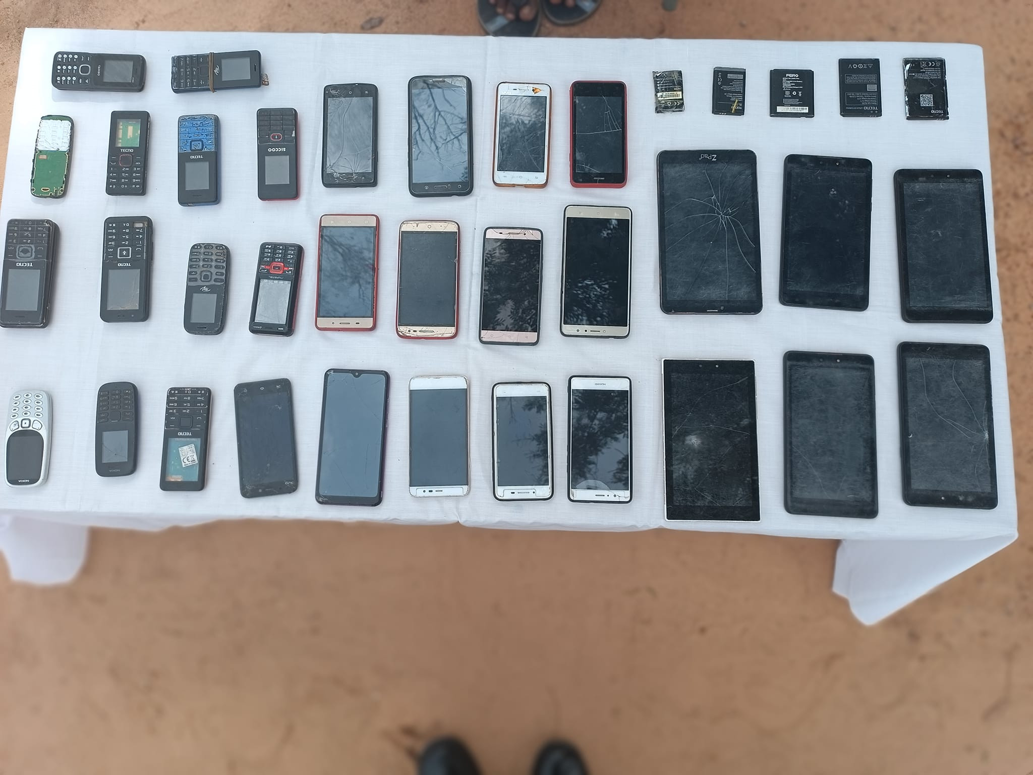 Police arrest ex-convict for burglary and theft in Kano, recover 32 stolen phones 