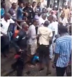 Man returns penis he reportedly stole with a handshake in Port-Harcourt after SARS intervention [Video]