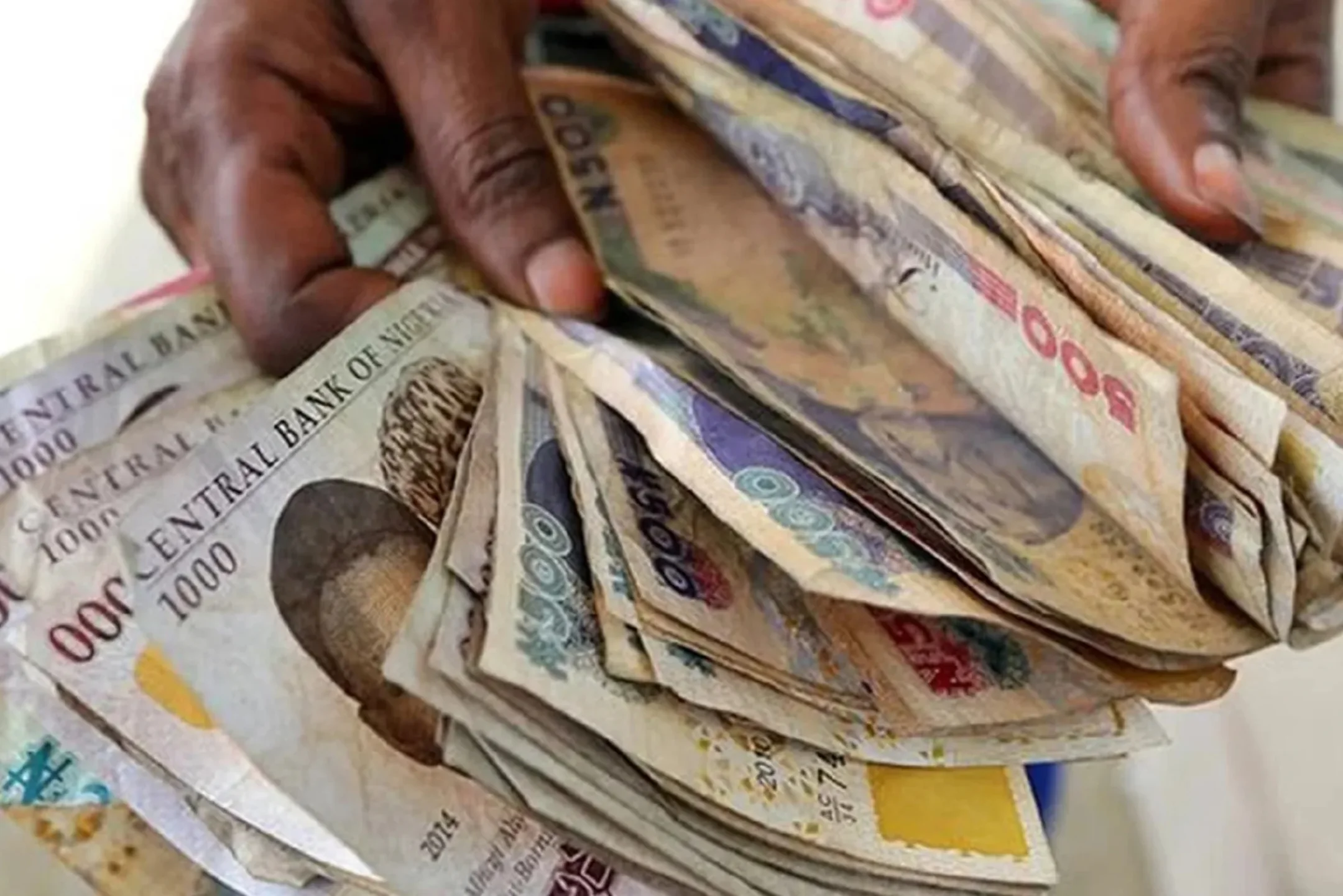 The Naira is weakening, trading at over N1,500 against the US dollar