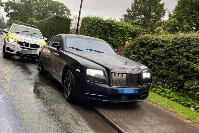 Man Utd star Paul Pogba?s Rolls-Royce seized by police for having French number plate (photos)