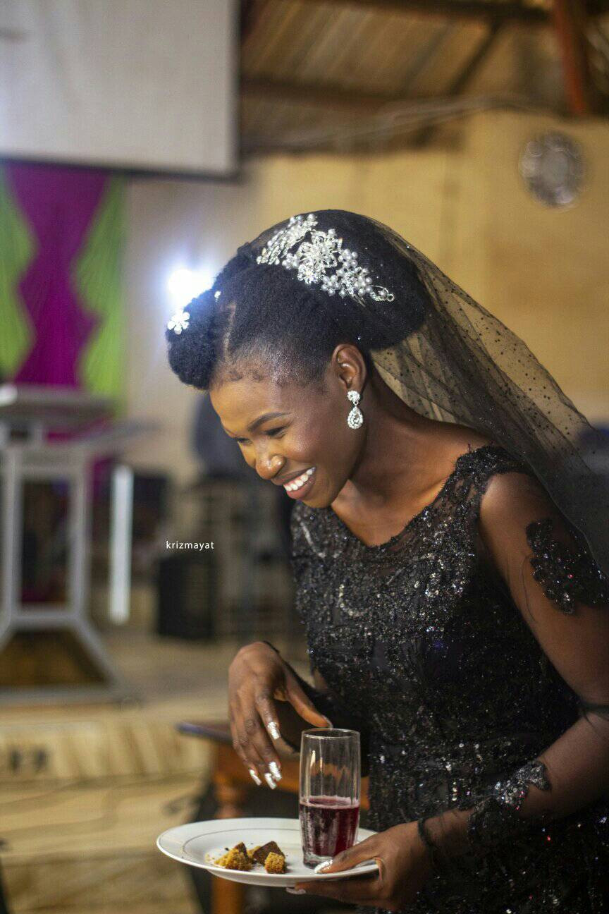 Nigerian bride rocks a black dress to her wedding (photos)