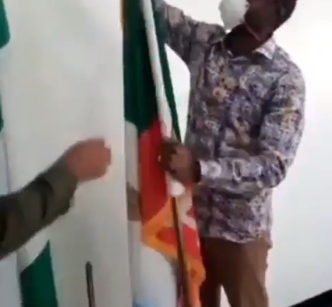 Edo Deputy Governor Philip Shuaibu removes APC flag from his office, declares for PDP (video)