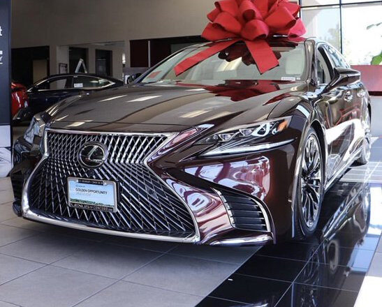 Lady responds after Twitter users accused her of stealing photos of a Lexus 2020 automobile and claiming her hubby just surprised her with it