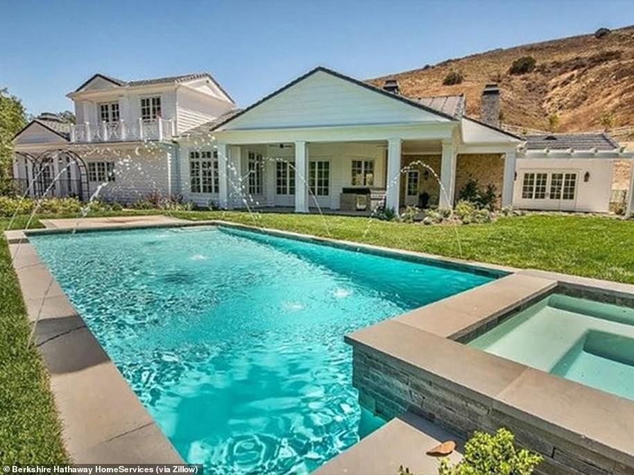 Inside the sprawling mansion 22-year-old billionaire, Kylie Jenner just bought for $36 million (Photos)