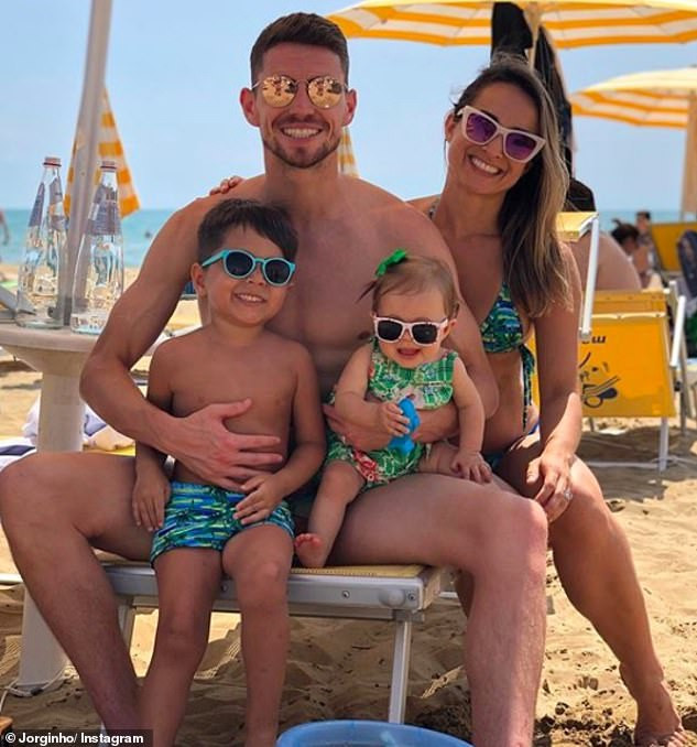 Chelsea midfielder, Jorginho is expecting a child with The Voice star Catherine Harding after separating from his wife Natalia Leteri�