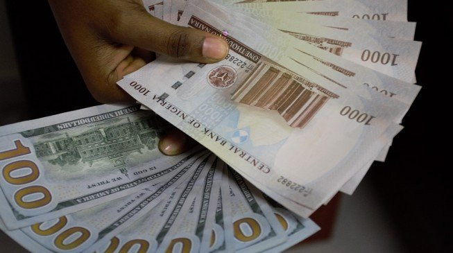 CBN devalues Naira, restores uniform exchange rate of N380/USD