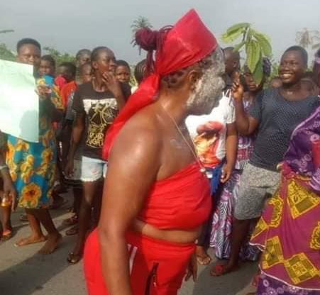 Women in Delta State Protesting Extension of Lockdown