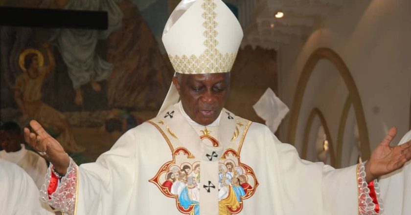 Coronavirus: Catholic Archdiocese of Lagos suspends sign of peace, direct priests to give communion on the palms