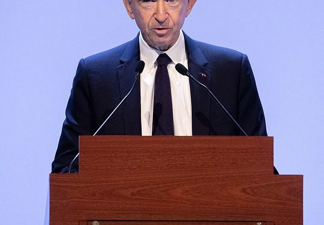 European tycoon Bernard Arnault experiences a $30 billion dip amid the Coronavirus crisis