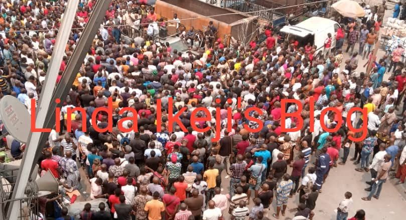 Igbo traders protest against paying Iya Loja at Odunade market in Lagos (Photos/Video)