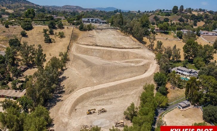 Hidden Hills Land Purchase: Kylie Jenner Acquires 5 Acres for $15 Million