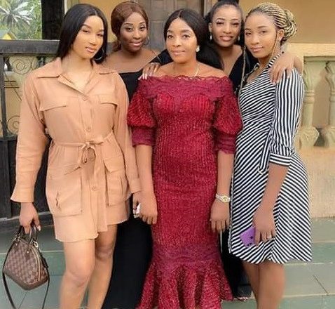 Beautiful Picture of a Nigerian Newscaster and Her Four Daughters Resembling Sisters