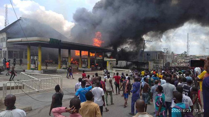 NNPC petrol station in Lagos gutted by fire (video)
