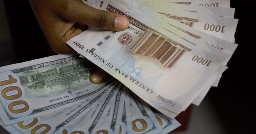 Naira’s Plummeting Value: Now Exchanging at N420 to a Dollar