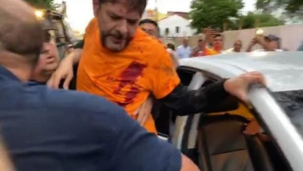 Shocking Footage Emerges of Brazilian Senator Injured in Confrontation with Masked Police (Video)
