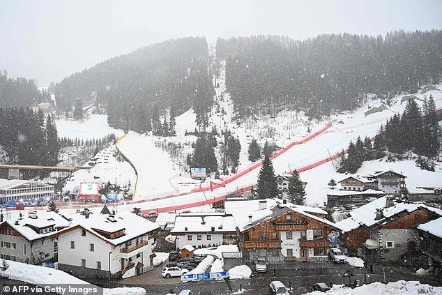 Six German Tourists Killed and 11 Injured in Car Accident at Italian Ski Resort