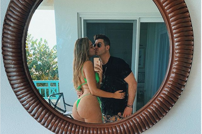 April Love Geary in Bikini Poses for Mirror Selfie with Fiance Robin Thicke (Photos)