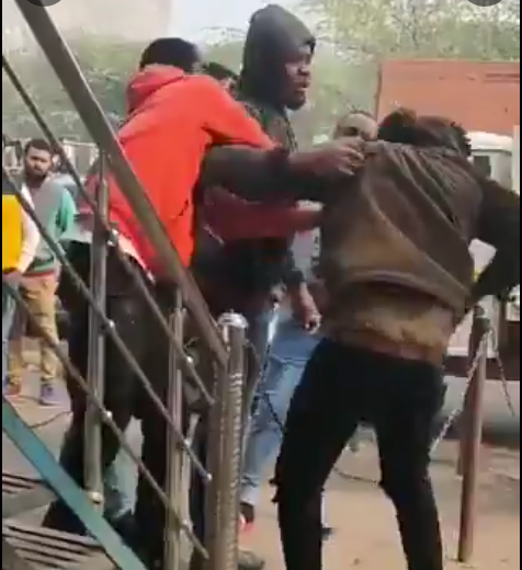 Two Nigerian Nationals in India Stage Fake Public Fight in Attempt to Avoid Deportation