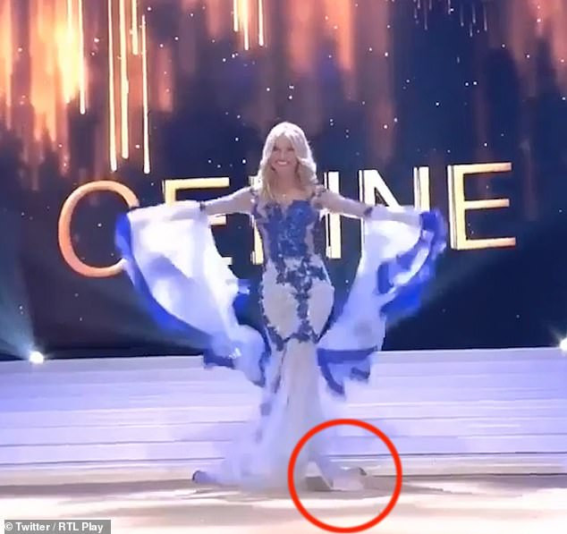  Watch the embarrassing moment Miss Belgium 2020 took a tumble and lost her strapless bra on stage (Video)