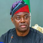 Makinde presents staff to Onifiditi, demands action against banditry