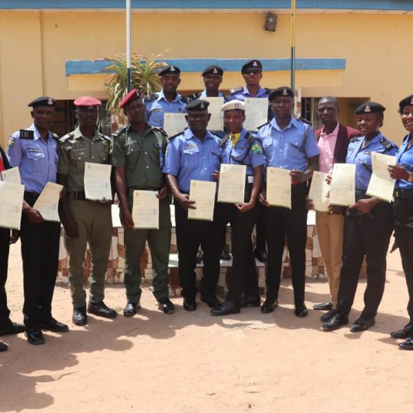 The handing over of N44.5 million to families of 38 deceased officers in Niger by the police