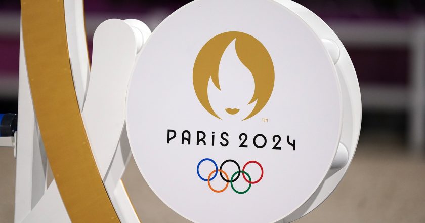 French lawmakers pushing for English-free Paris Olympics