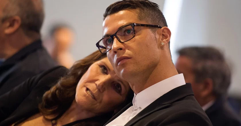 A special message from Dolores Aveiro to Al Nassr as her son, Cristiano Ronaldo, scores a hat-trick