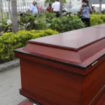 Man declares survival – Buries himself in coffin for 23 hours
