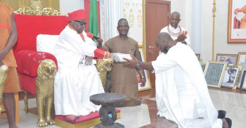 Artifacts from Germany Returned to Oba of Benin by Nigerian Government
