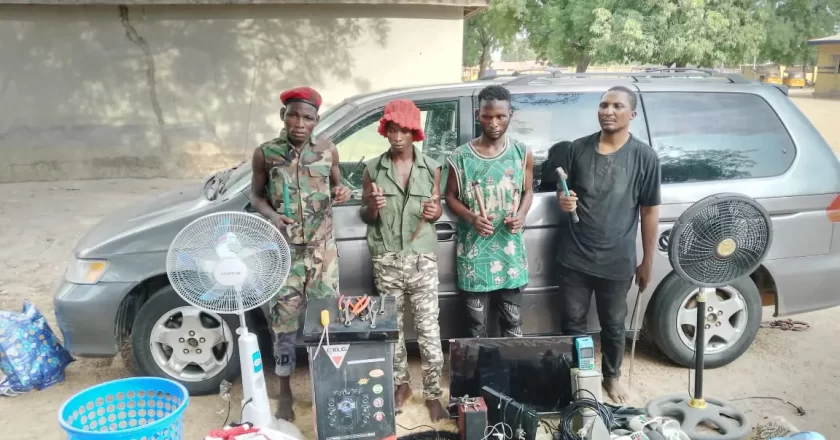 Police parades four ex-convicts over conspiracy, armed robbery in Niger