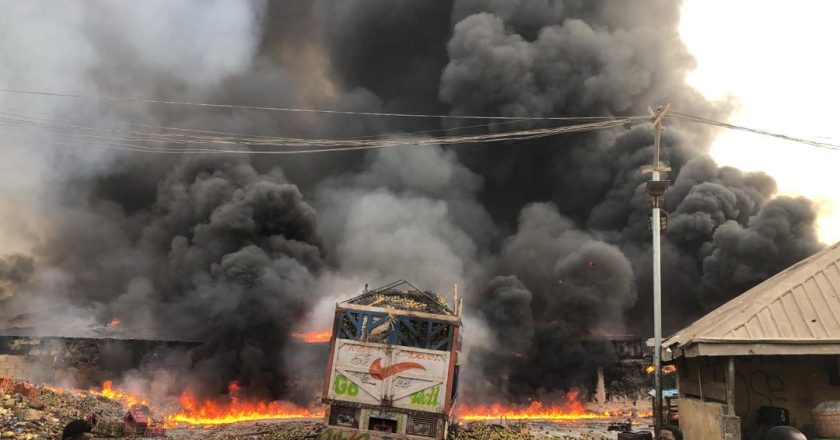 Fire Erupts as Hoodlums Clash in Lagos, Market Set Ablaze