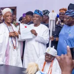 Olubadan of Ibadan Presents Beaded Crown to Ladoja