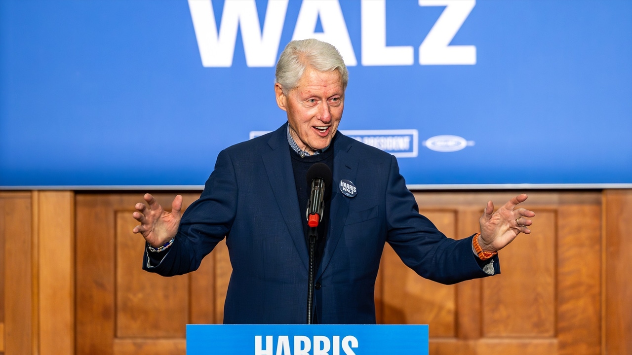 Bill Clinton claims he didn't know what Epstein was doing: "I didn't see anything and I didn't do anything wrong"