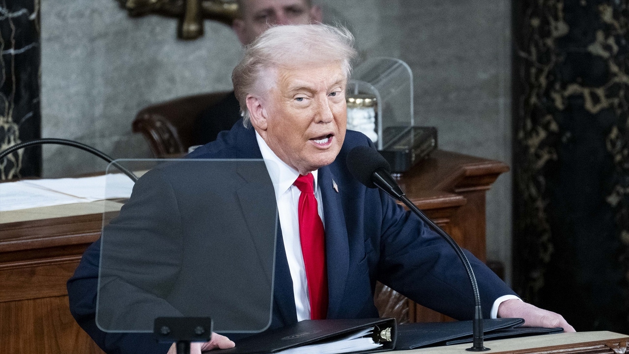 Tension between the United States and Iran: new sanctions, military deployment and nuclear meeting in Vienna