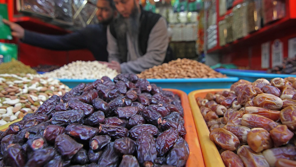 Iran is one of the world's largest exporters of dates, behind only some Middle Eastern countries.
