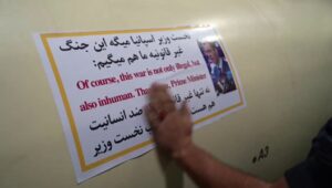 Iranian propaganda places Sánchez’s face on one of its missiles: "Thank you, Prime Minister"