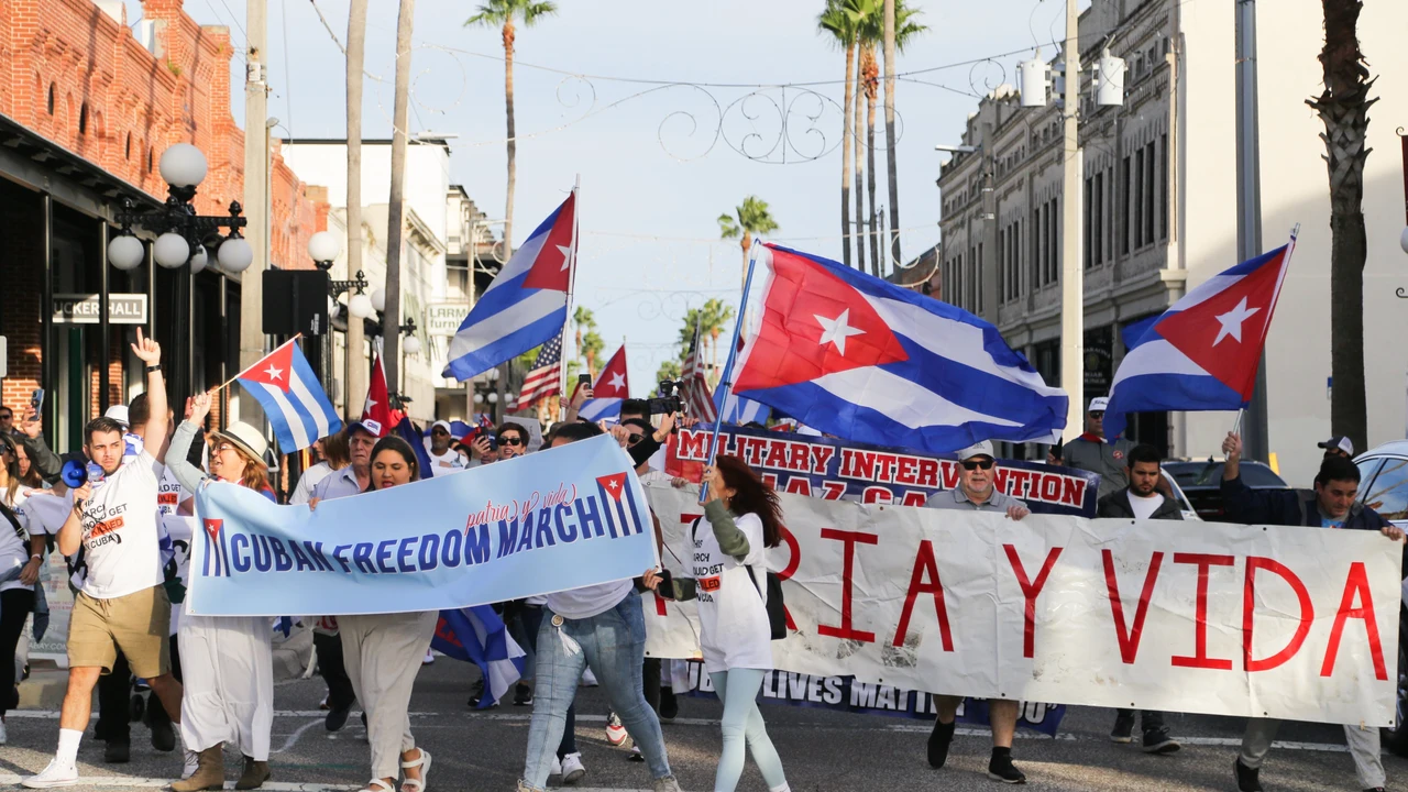 The European Parliament asks to suspend the dialogue between the European Union and Cuba if there is no progress towards democracy