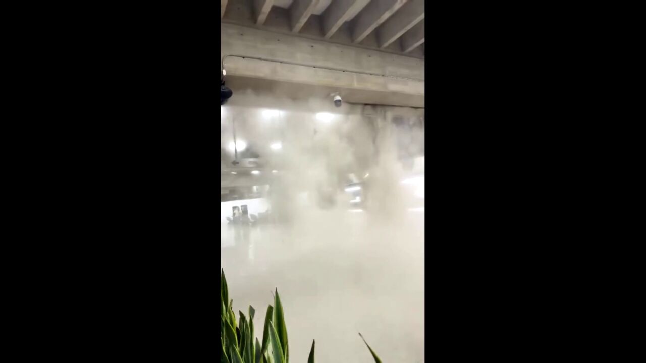 The video showing the fear and chaos at Venezuela's Maiquetia airport at the time of the earthquake: "Everything was destroyed"