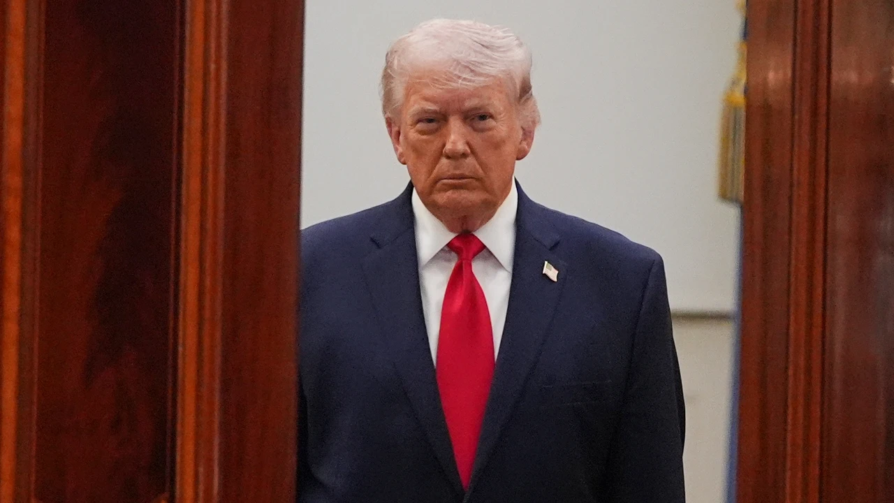Trump threatens Iran with new attacks if "causes problems" in Lebanon