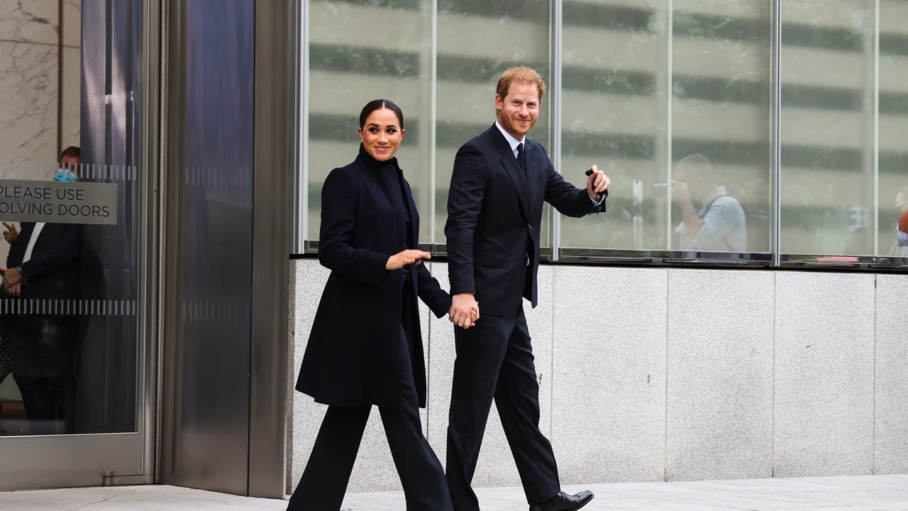 Harry and Meghan return to the United Kingdom with their children six years after their departure