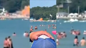 The video of the moment a Ukrainian drone fell on a beach in southern Russia: there are several dead and injured