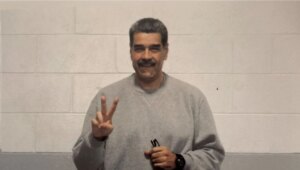 "A gift of love and hope": the new images of Nicolás Maduro from the US prison