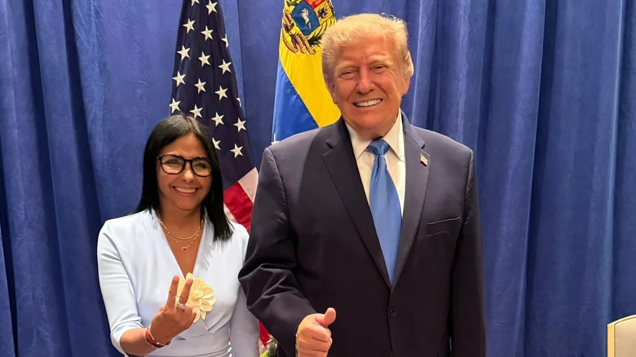 Delcy Rodríguez and Trump hold a meeting "historical" a few kilometers from the prison where Maduro is located