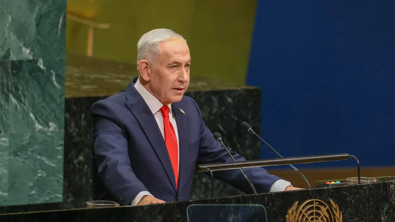 Netanyahu is received with boos at the UN and charges against those who leave the plenary session: "If there are more moral cowards..."