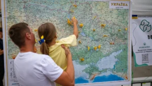 The return to school in Ukraine is marred by Russian bombings and the school decline of millions of minors