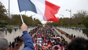 Second wave of protests in France: more than 400,000 protesters and almost a thousand arrested