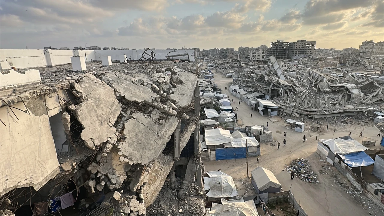 Gaza tries to survive three years of horror and a ceasefire that is not being fulfilled